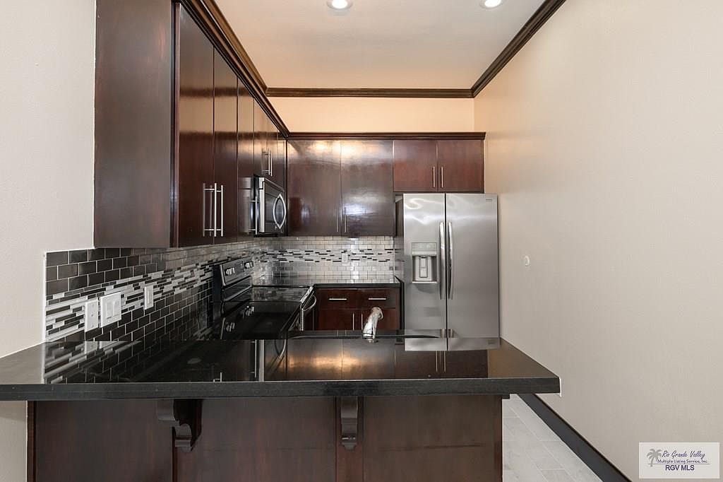 217 Robin Ave McAllen, TX 78504 - Thumbnail 4