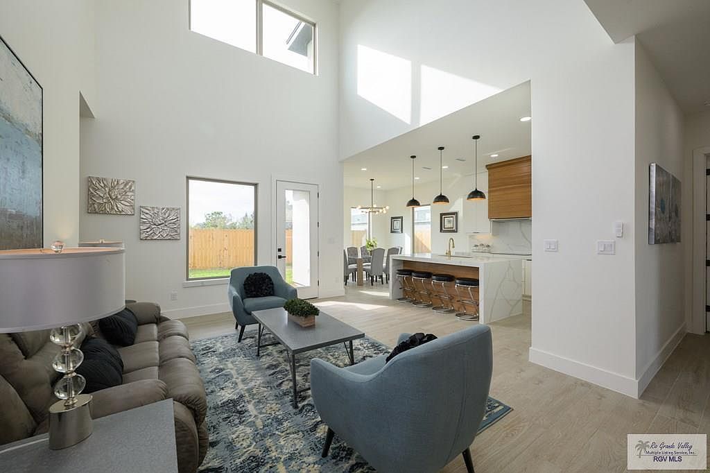 2613 Max St Harlingen, TX 78552 - Thumbnail 4