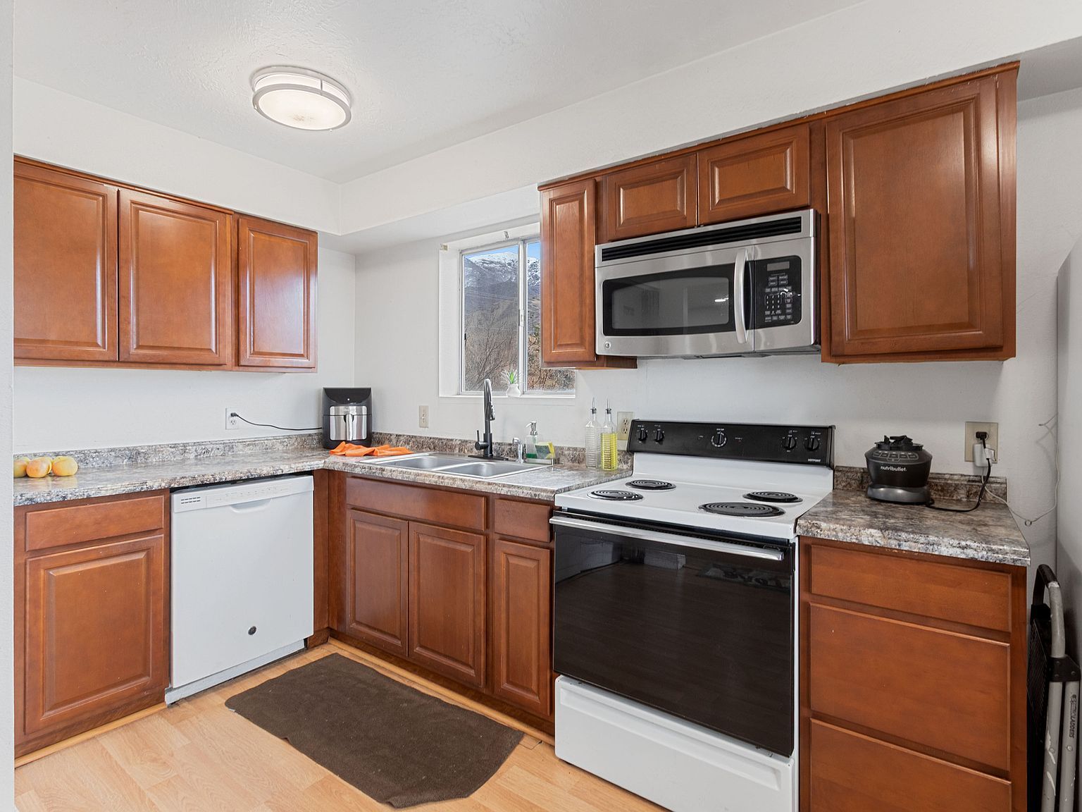 1842 E 5625 S APT C South Ogden, UT 84403 - Thumbnail 4