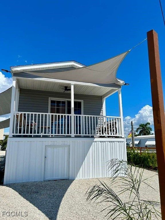 3673 Dewberry Ln Saint James City, FL 33956 - Thumbnail 4