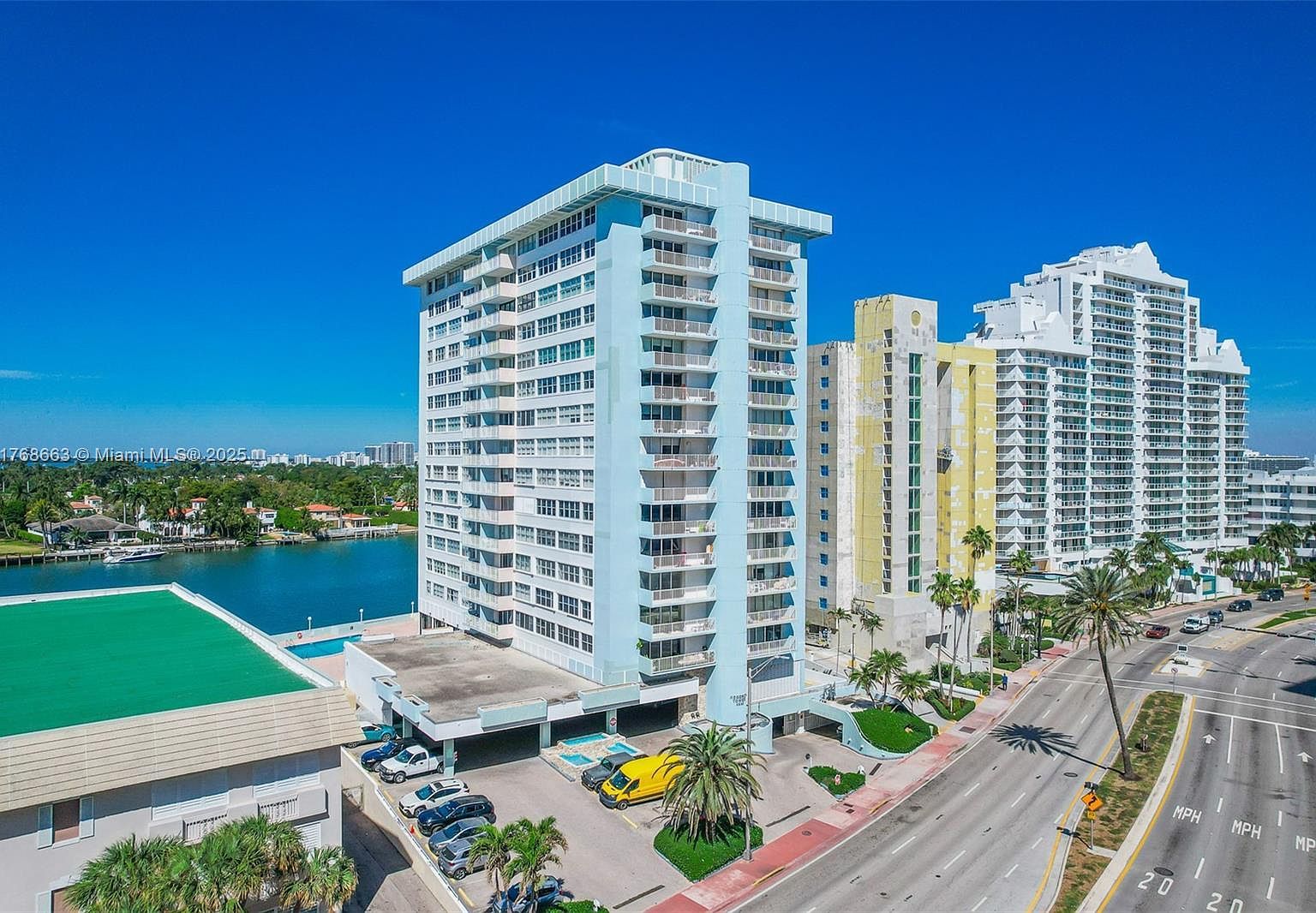 5838 Collins Ave APT 15D Miami Beach, FL 33140 - Thumbnail 4