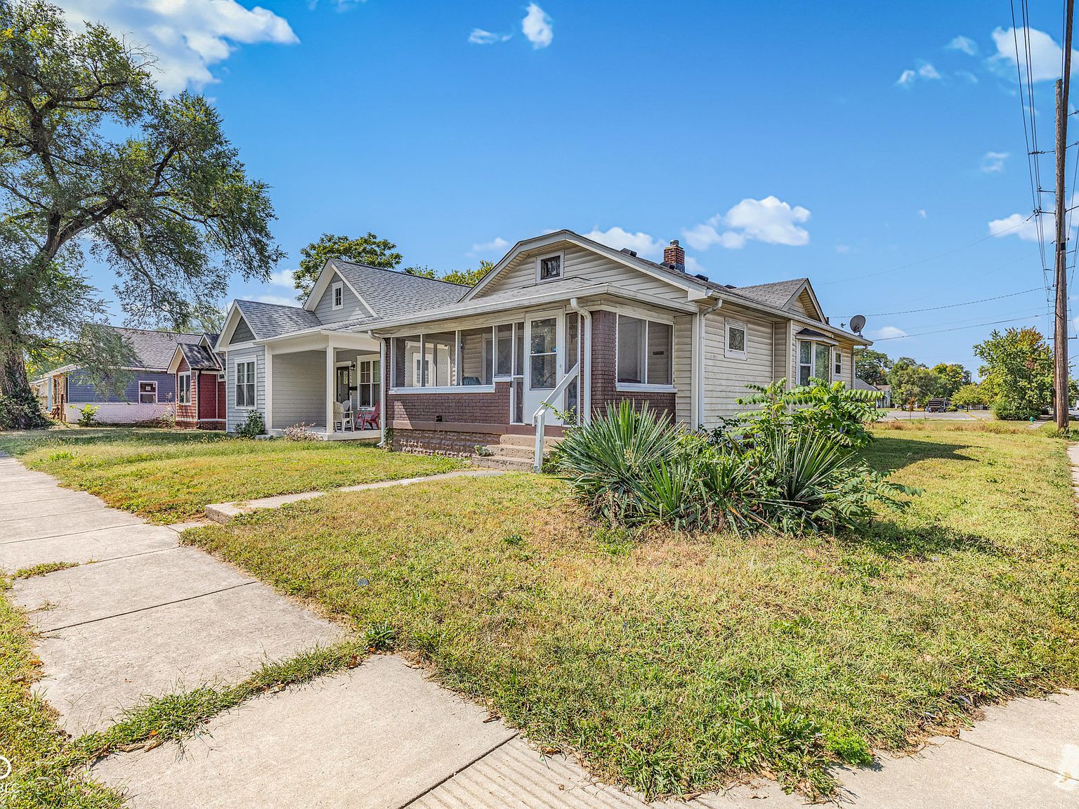 2460 Sheldon St Indianapolis, IN 46218 - Thumbnail 4