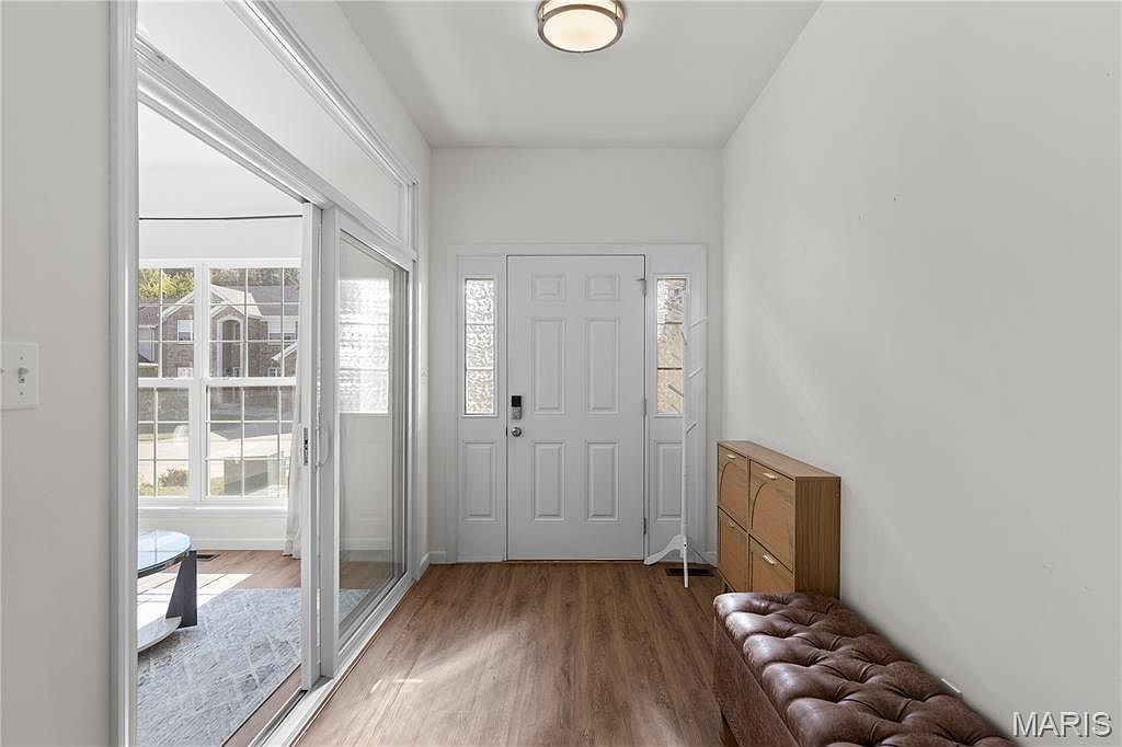 1389 Red Oak Plantation Dr Ballwin, MO 63021 - Thumbnail 4