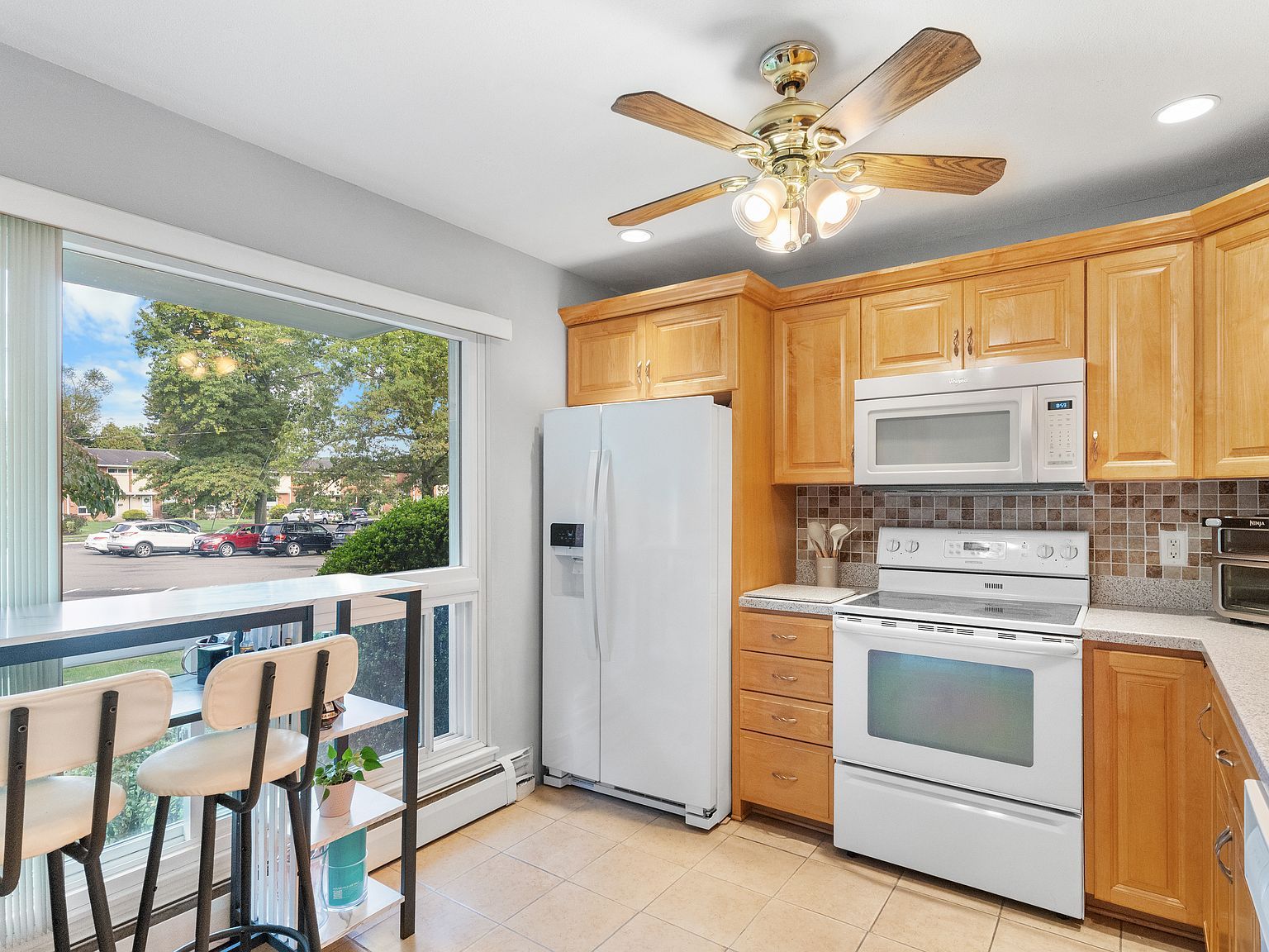 248 Centerbrook Rd Hamden, CT 06518 - Thumbnail 4