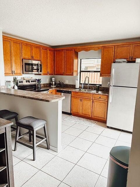 1402 Nebraska Ave APT 15D Fort Pierce, FL 34950 - Thumbnail 4