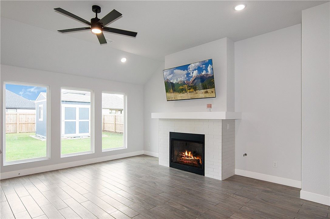 260 S Maroon Ave Fayetteville, AR 72704 - Thumbnail 4