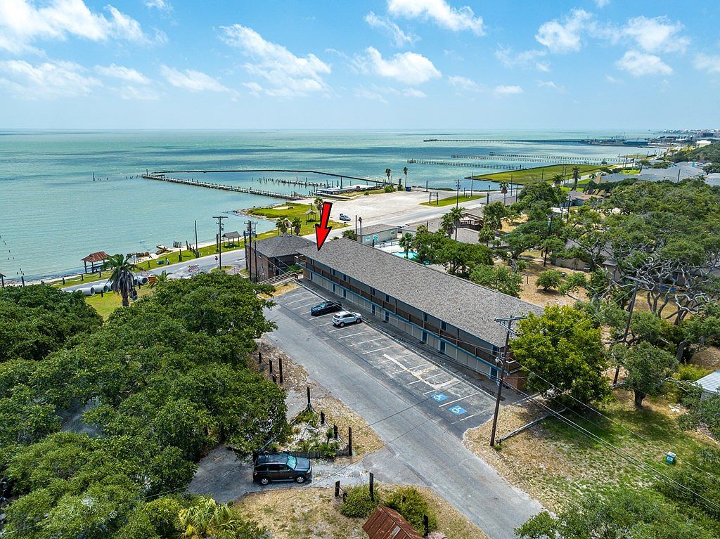 919 N Fulton Beach Rd UNIT 203 Rockport, TX 78382 - Thumbnail 4