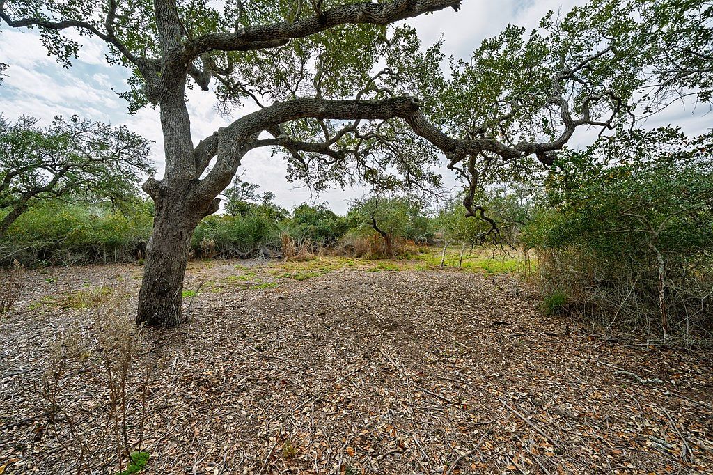 150 Circle Lake Dr Rockport, TX 78382 - Thumbnail 4