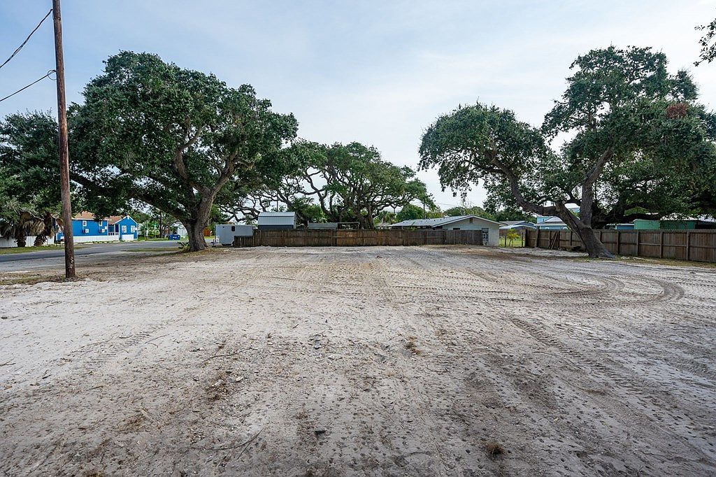 104 S 4th St Fulton, TX 78358 - Thumbnail 4