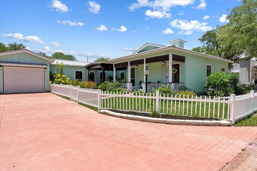 53 Old Cottage Beach Dr Rockport, TX 78382 - Thumbnail 4