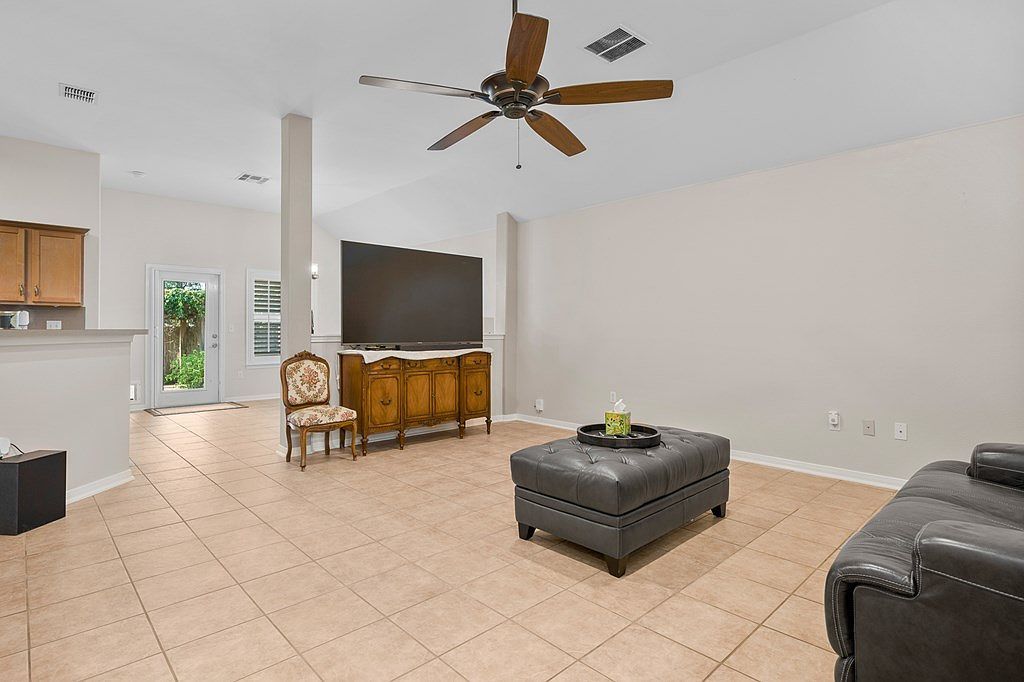 177 Whistlers Cove Rd Rockport, TX 78382 - Thumbnail 4