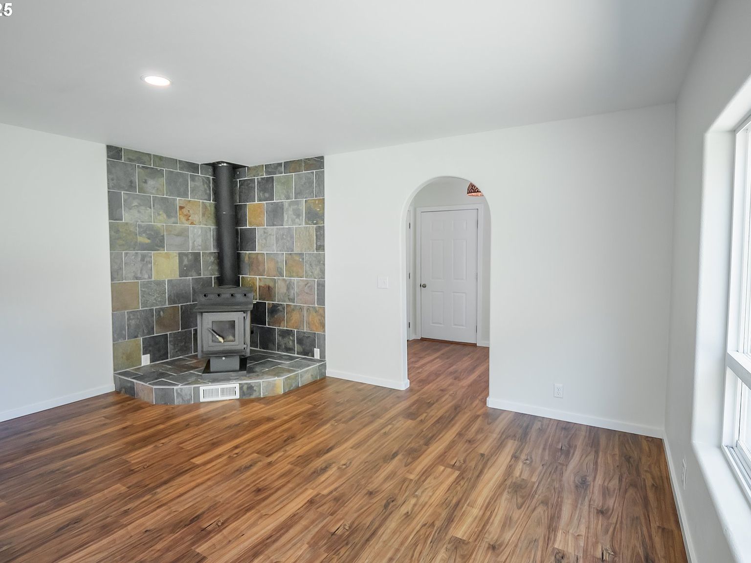 28788 Gimpl Hill Rd Eugene, OR 97402 - Thumbnail 4