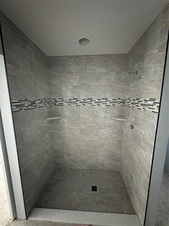 919 County Road 482c Lake Panasoffkee, FL 33538 - Thumbnail 4