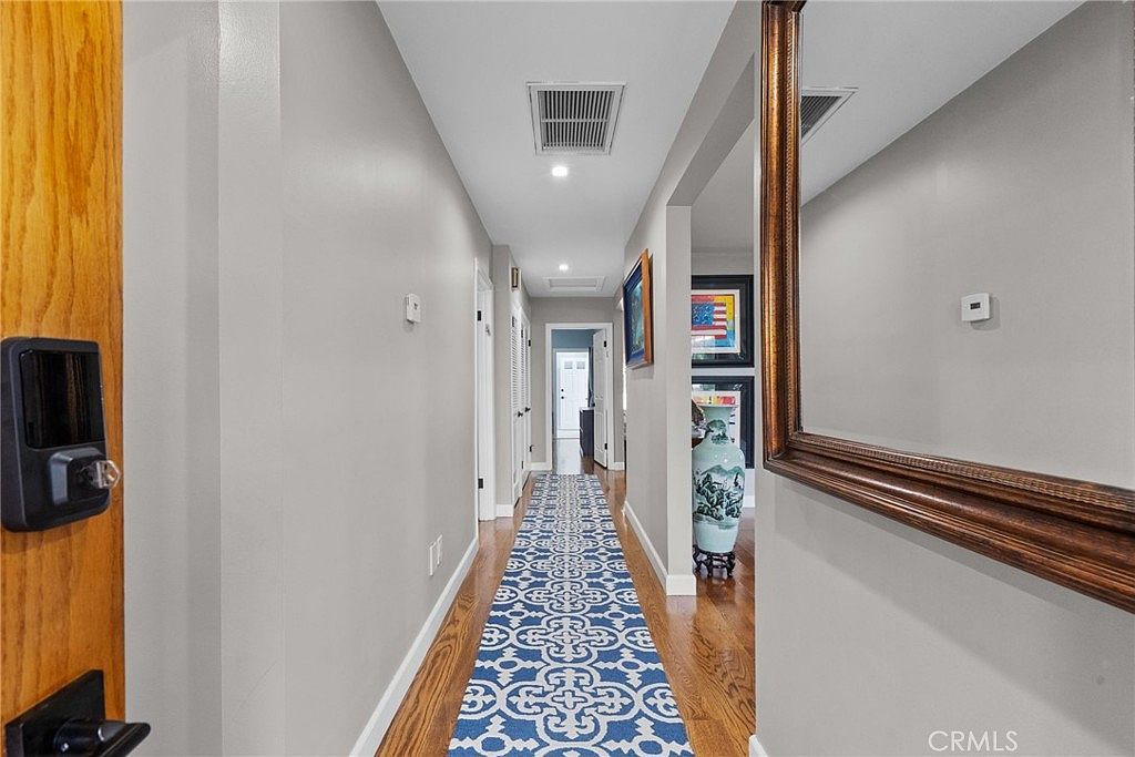 1903 N Screenland Dr Burbank, CA 91505 - Thumbnail 4