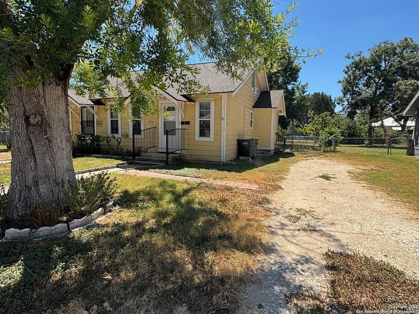 512-514 Curtiss St Schertz, TX 78154 - Thumbnail 4