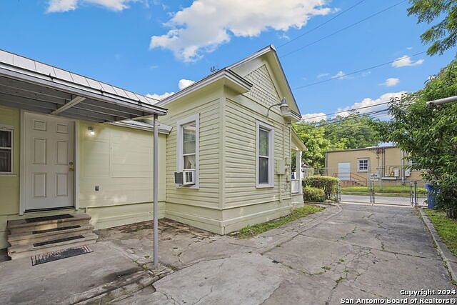 1020 W Poplar St San Antonio, TX 78212 - Thumbnail 4