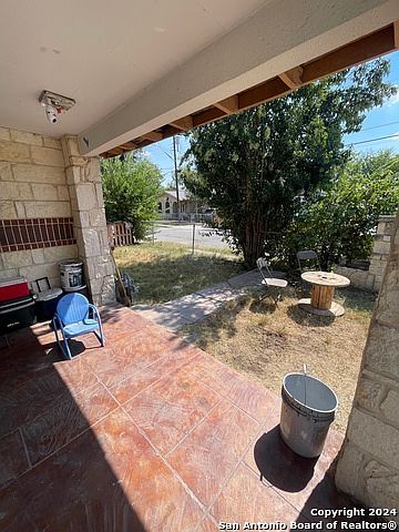 1917 San Carlos St San Antonio, TX 78207 - Thumbnail 4