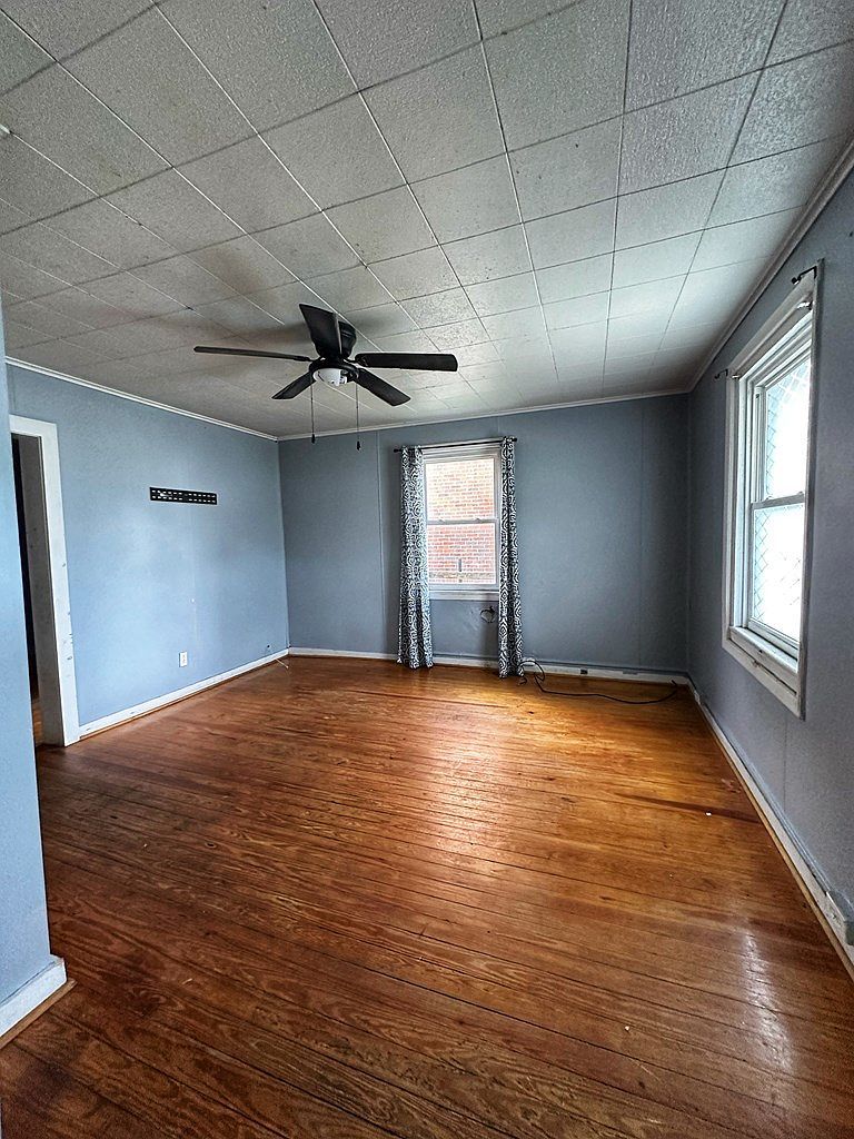 405 W Main St Saltville, VA 24370 - Thumbnail 4