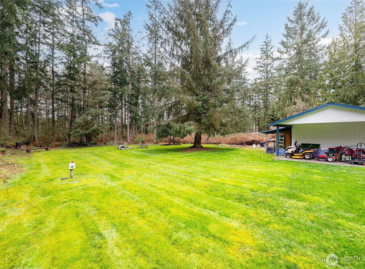 4565 Woodland Cir Oak Harbor, WA 98277 - Thumbnail 4