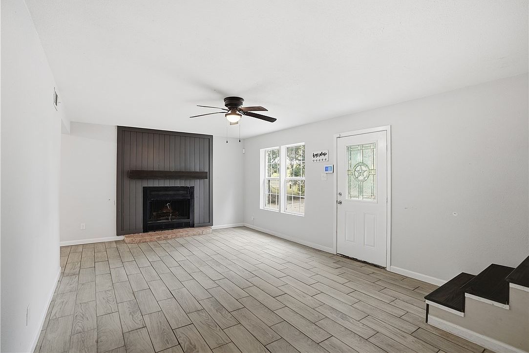 807 NE Frontage Rd Beeville, TX 78102 - Thumbnail 4