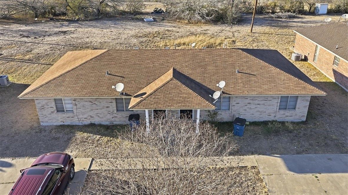124 Kerry Dr #2 George West, TX 78022 - Thumbnail 4