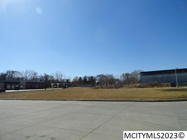 1960 S Federal Ave Mason City, IA 50401  | Land/Lot