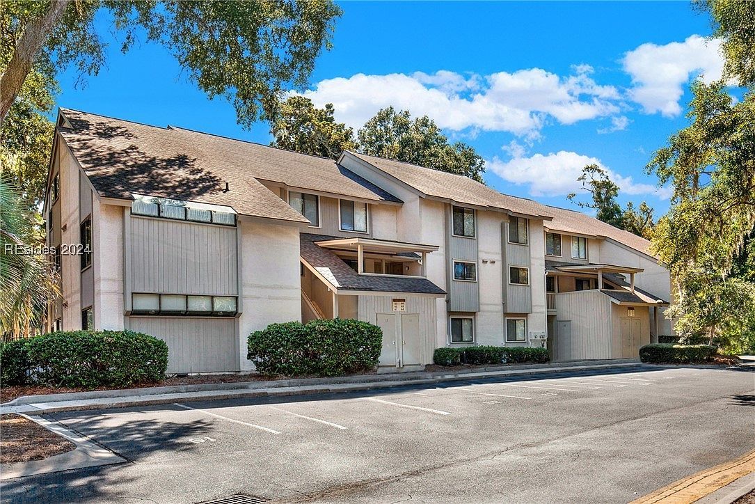 36 Deallyon Ave APT 66 Hilton Head Island, SC 29928 - Thumbnail 4