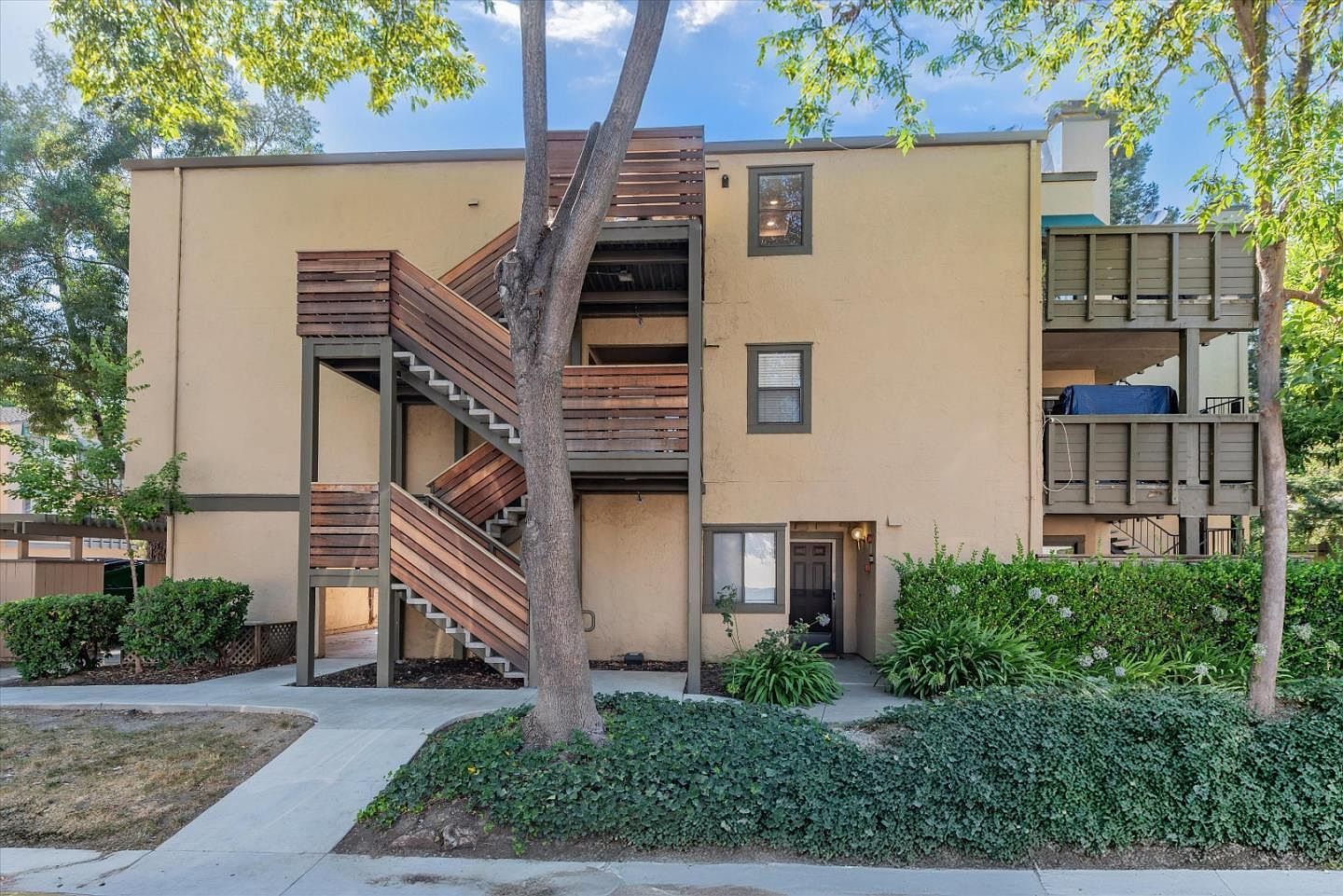 5274 Makati Cir San Jose, CA 95123 - Thumbnail 4