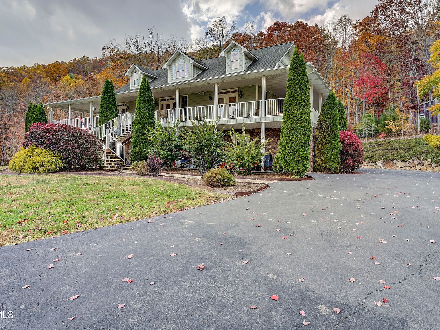 1008 Holly Meadow Rd Mountain City, TN 37683 - Thumbnail 4