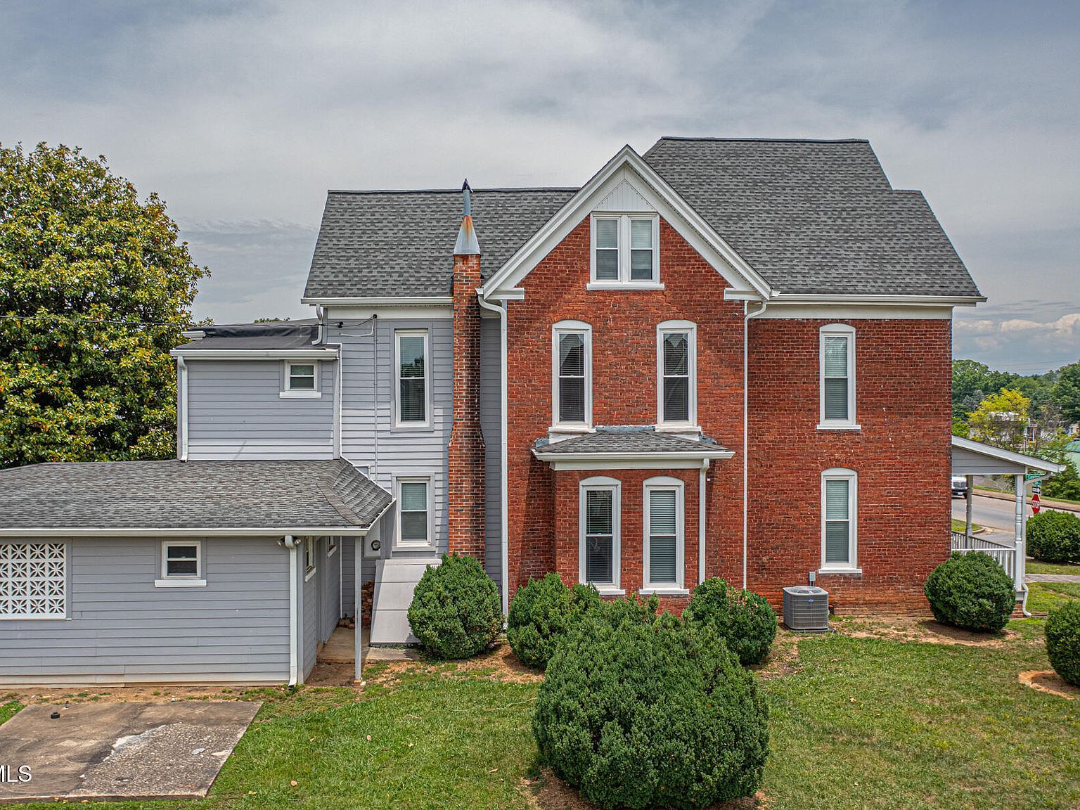 1115 E Unaka Ave Johnson City, TN 37601 - Thumbnail 4