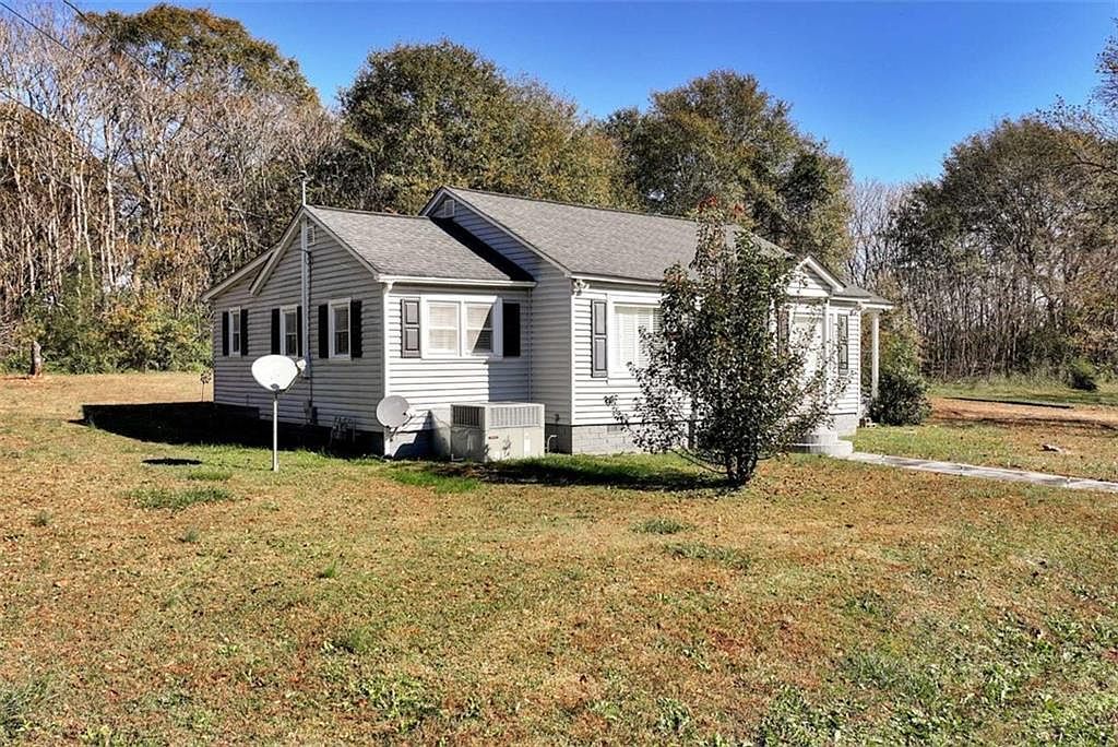 111 College Ave Canon, GA 30520 - Thumbnail 4