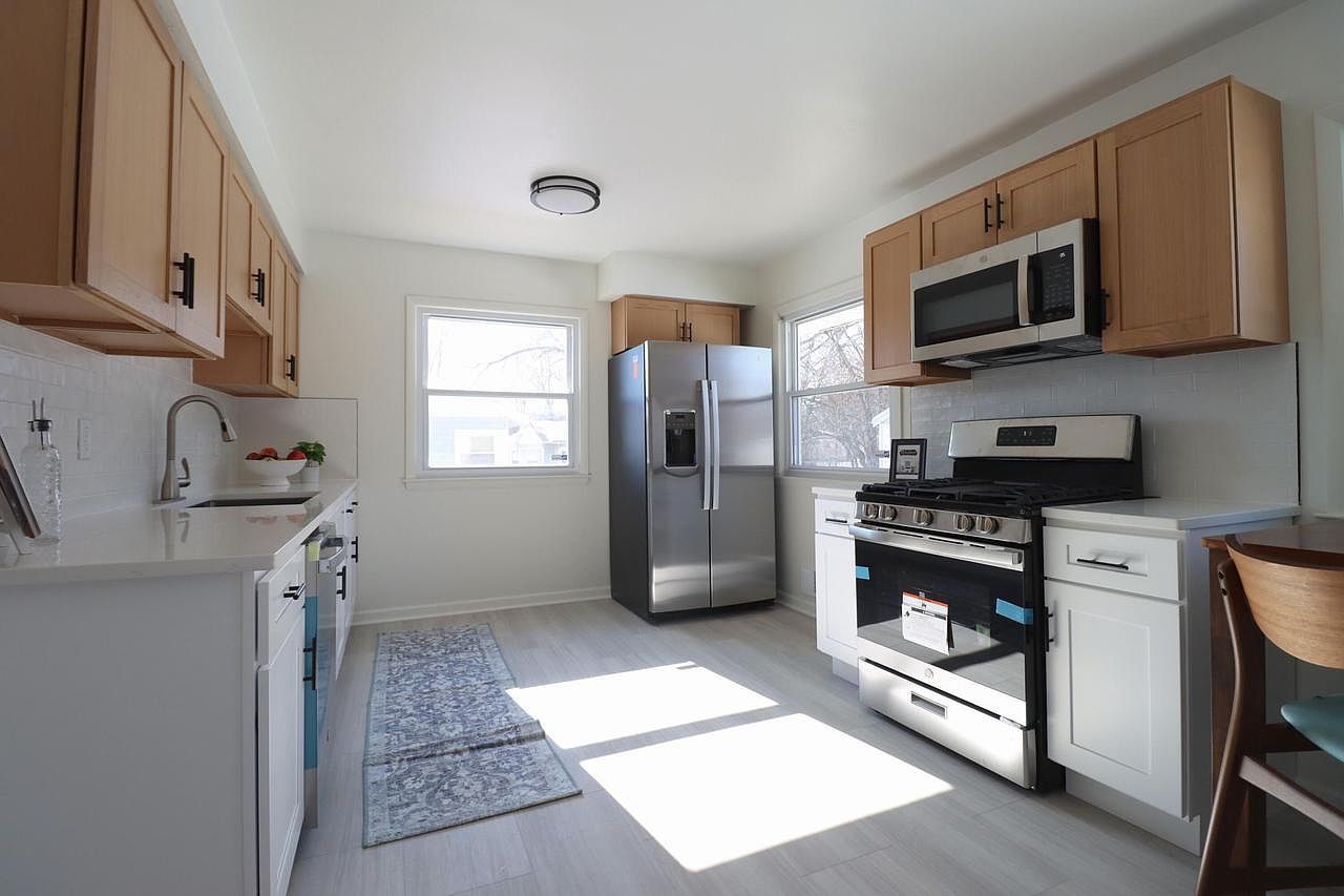 8267 N 52nd St Milwaukee, WI 53223 - Thumbnail 4