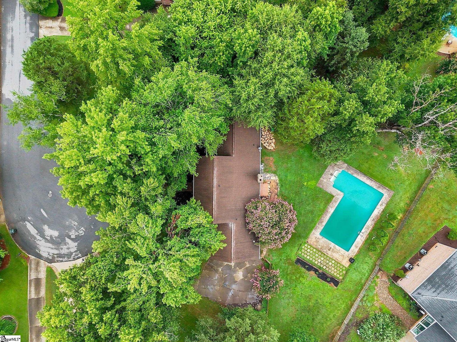 114 Woodhill Ln Simpsonville, SC 29681 - Thumbnail 4