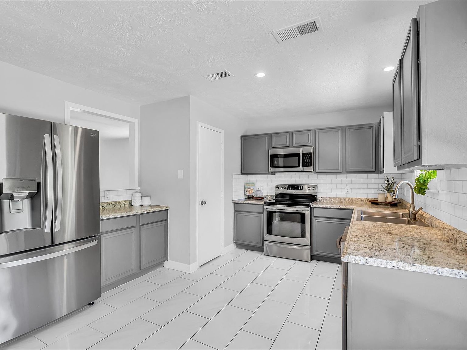 16919 Lacing Ct Crosby, TX 77532 - Thumbnail 4