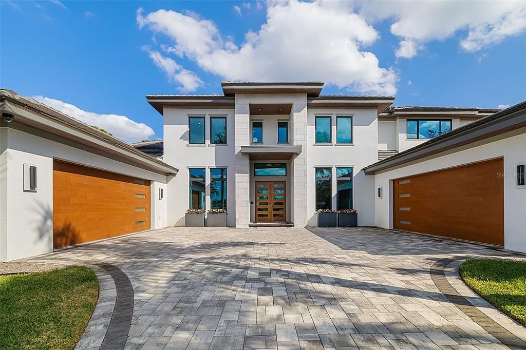 3236 Founders Club Dr Sarasota, FL 34240 - Thumbnail 4