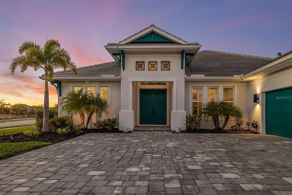 4677 Antrim Dr Sarasota, FL 34240 - Thumbnail 4