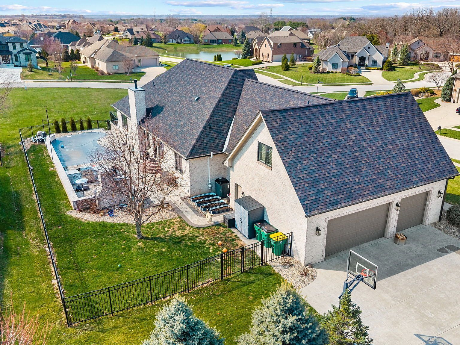 2882 Aldersgate Dr Greenwood, IN 46143 - Thumbnail 4