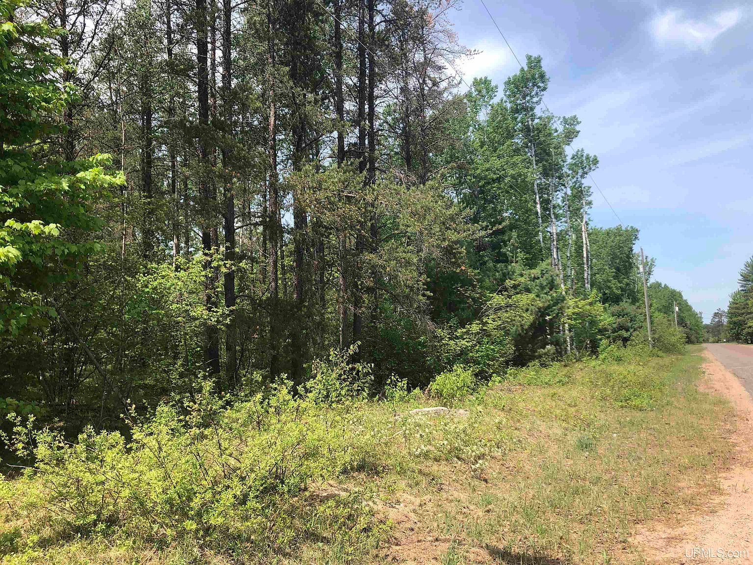 192 W Johnson Lake Rd Gwinn, MI 49841 - Thumbnail 4