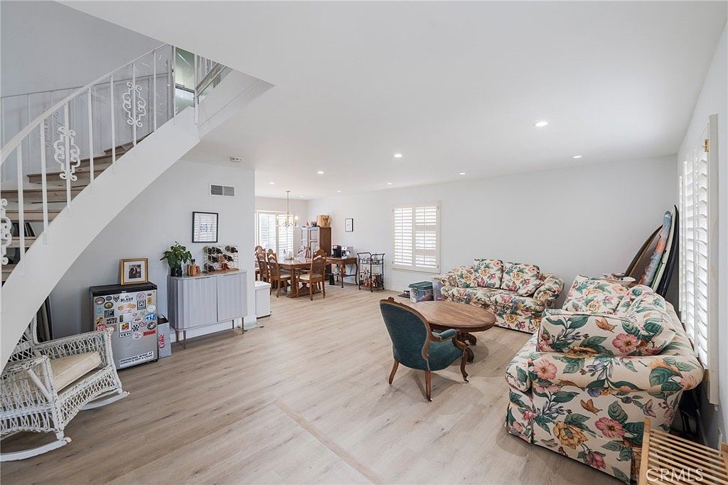 9512 Hightide Dr Huntington Beach, CA 92646 - Thumbnail 4