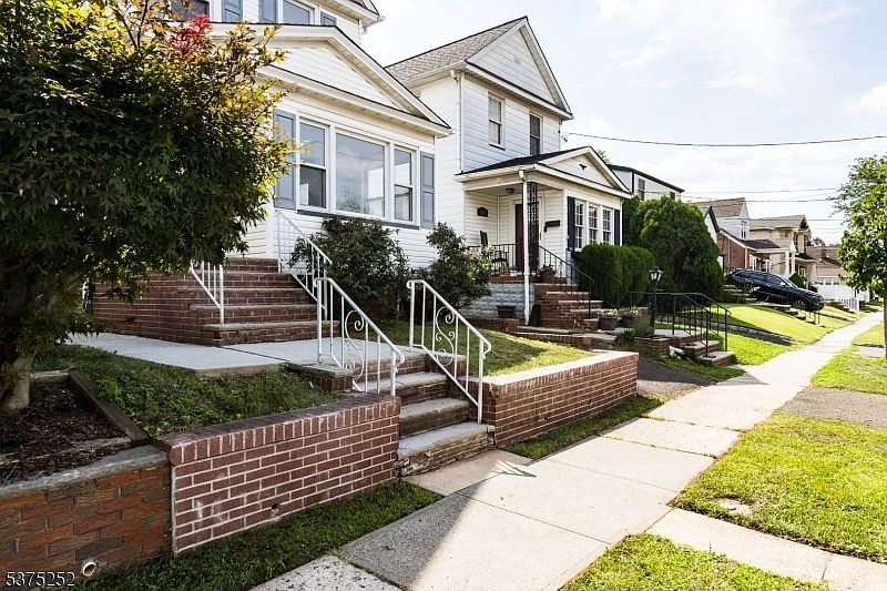 419 Lafayette St Linden, NJ 07036 - Thumbnail 4