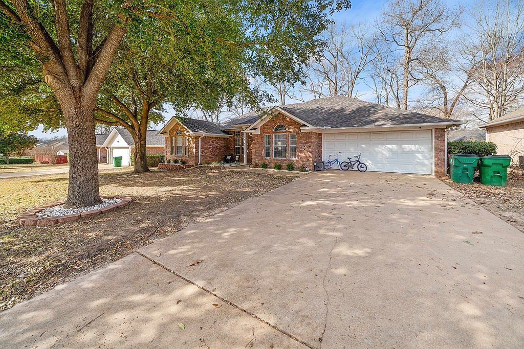 213 Shadow Wood Dr Palestine, TX 75801 - Thumbnail 4