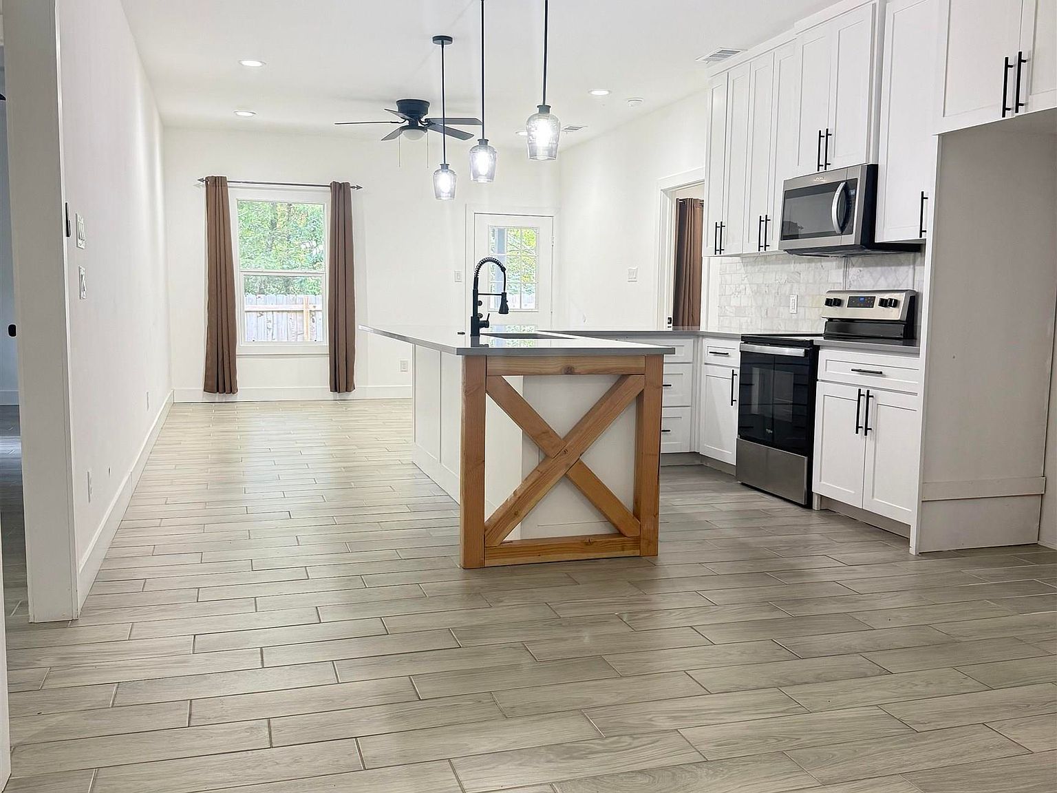 145 Barcelona St Mabank, TX 75156 - Thumbnail 4