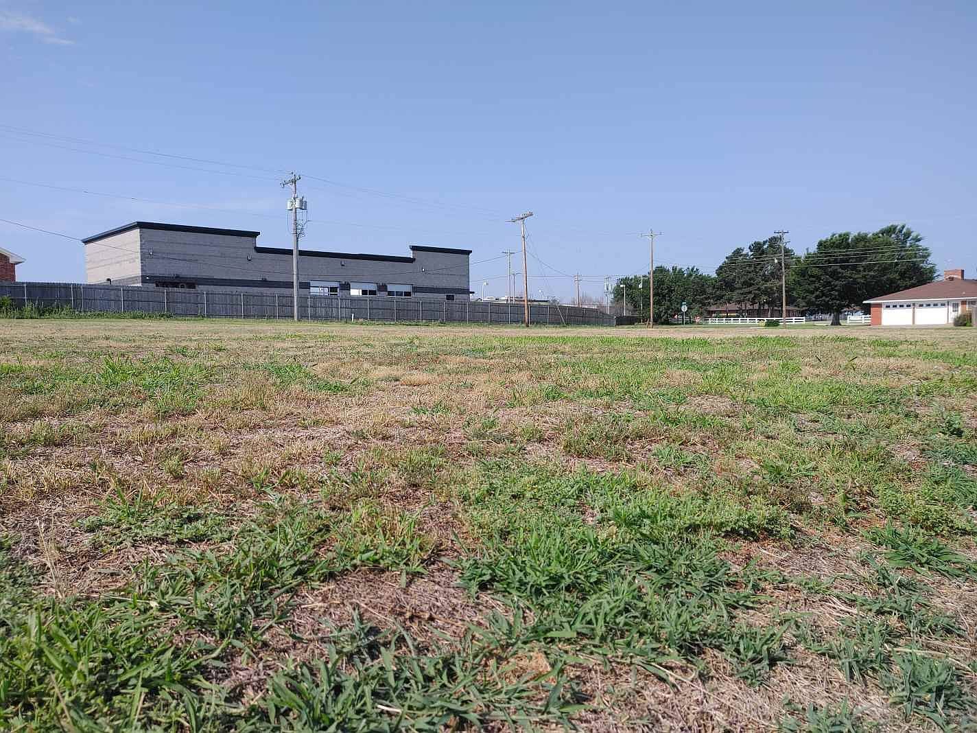 2700 Main St Woodward, OK 73801 - Thumbnail 4