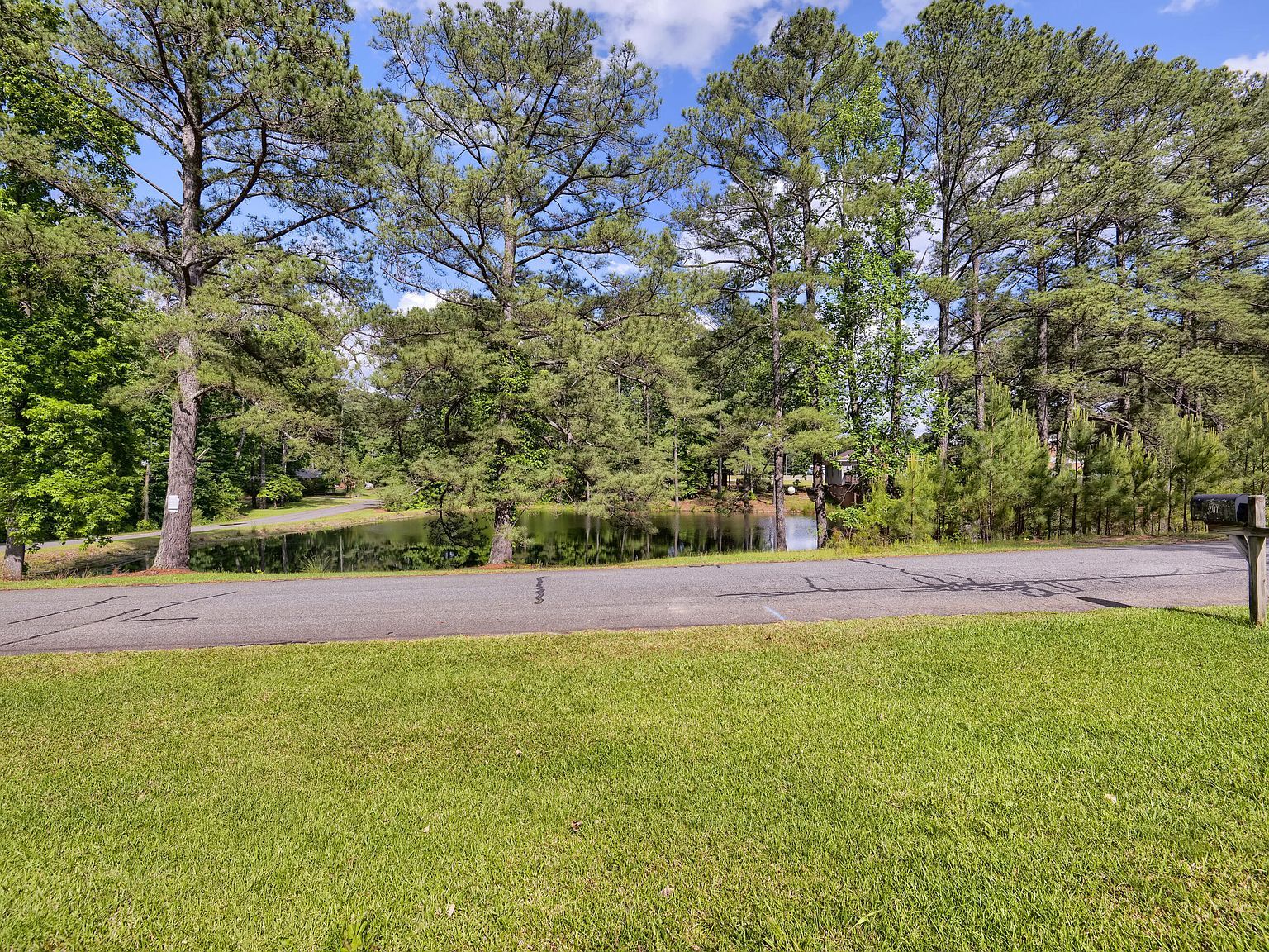 207 McLeod Dr Sanford, NC 27330 - Thumbnail 4