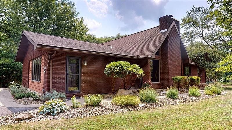 706 Clearfield Rd Fenelton, PA 16034 - Thumbnail 4