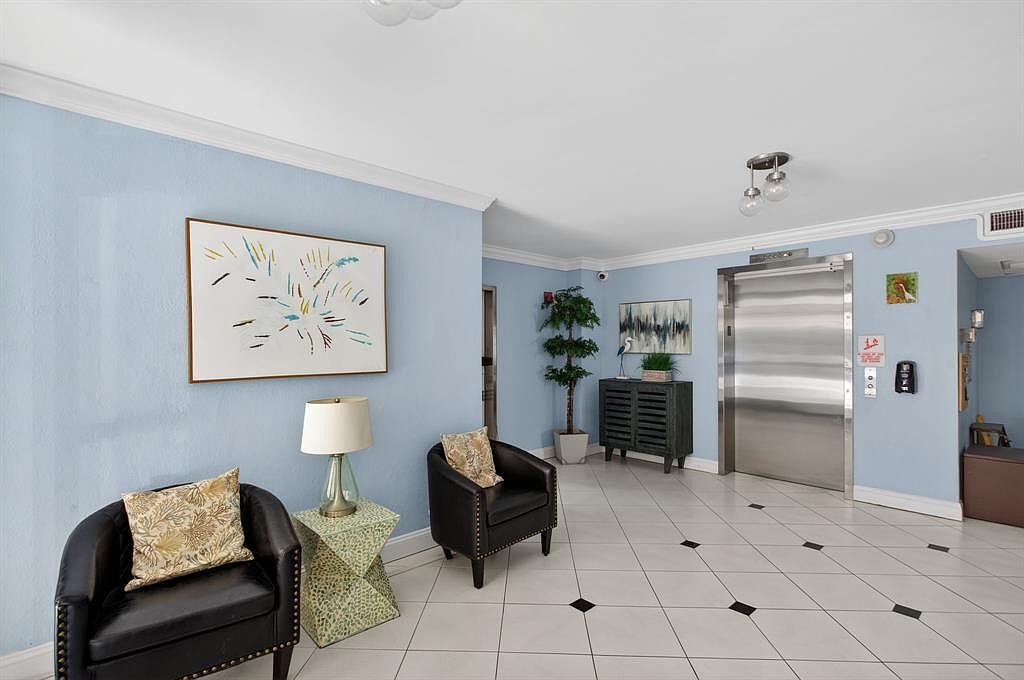 2801 N Palm Aire Dr APT 203 Pompano Beach, FL 33069 - Thumbnail 4