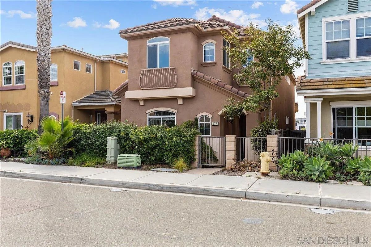 417 N Cedros Ave Solana Beach, CA 92075 - Thumbnail 4