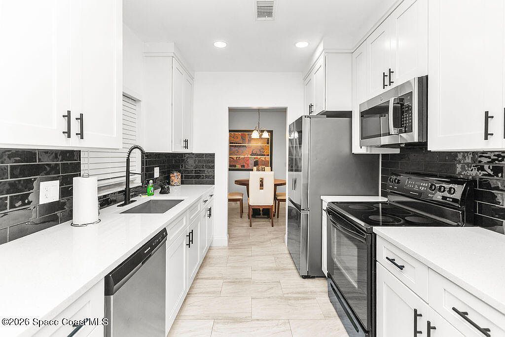 875 Homey Pl NE Palm Bay, FL 32907 - Thumbnail 4