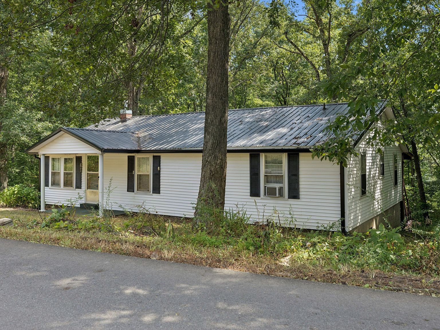 61 Brazzle Rd Waverly, TN 37185 - Thumbnail 4