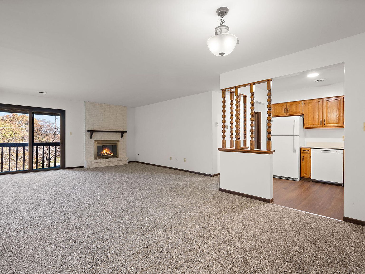 929 W Glen Park Ave APT 304 Griffith, IN 46319 - Thumbnail 4